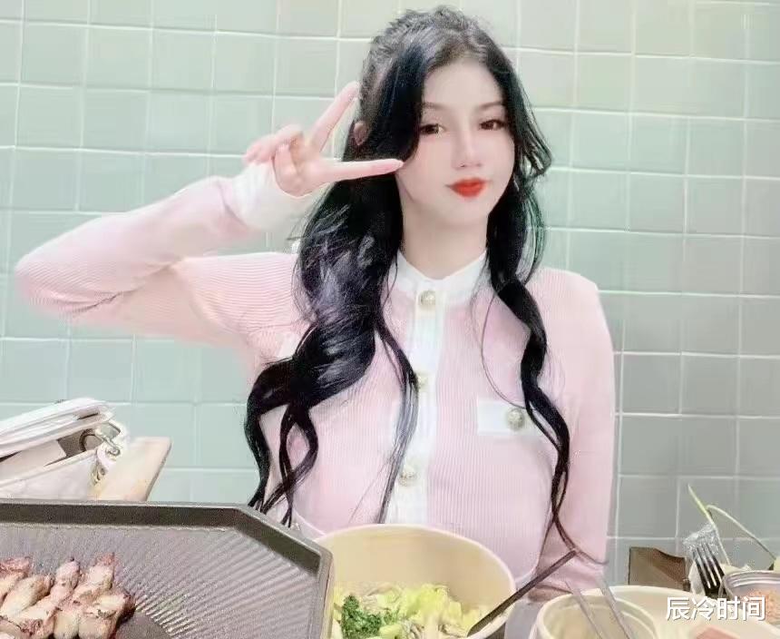 顾漫|“真人芭比”周楚娜：花费400万整容上百次，一张脸抵一辆跑车