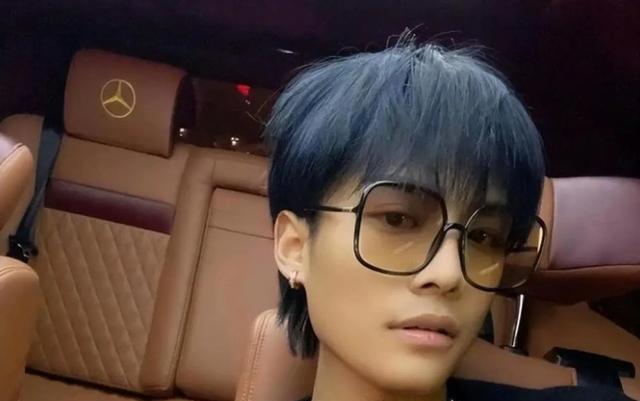疯狂小杨哥卖口罩疑似翻车,品牌方生产线被查封,药监局立案调查