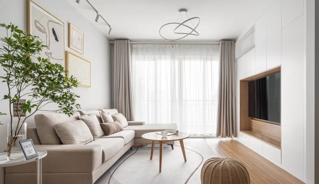 120m2温馨奶油风,半开放式+多功能的小三居,营造治愈系高颜值空间