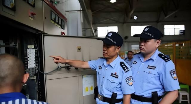 穿衣搭配|8月起，狱警开启招聘，薪资待遇好，看看你符合条件吗？