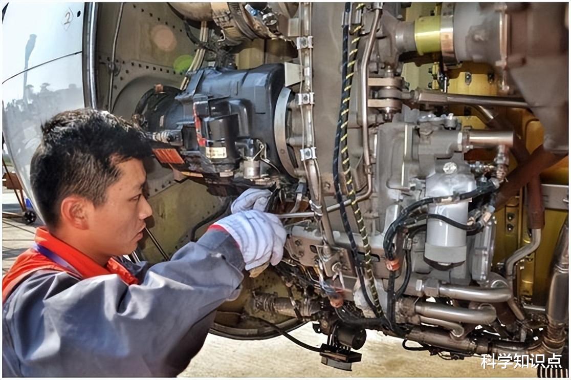 航空发动机|中国航空发动机的生产线,仍需要人工拧螺丝,高级技工有多重要?
