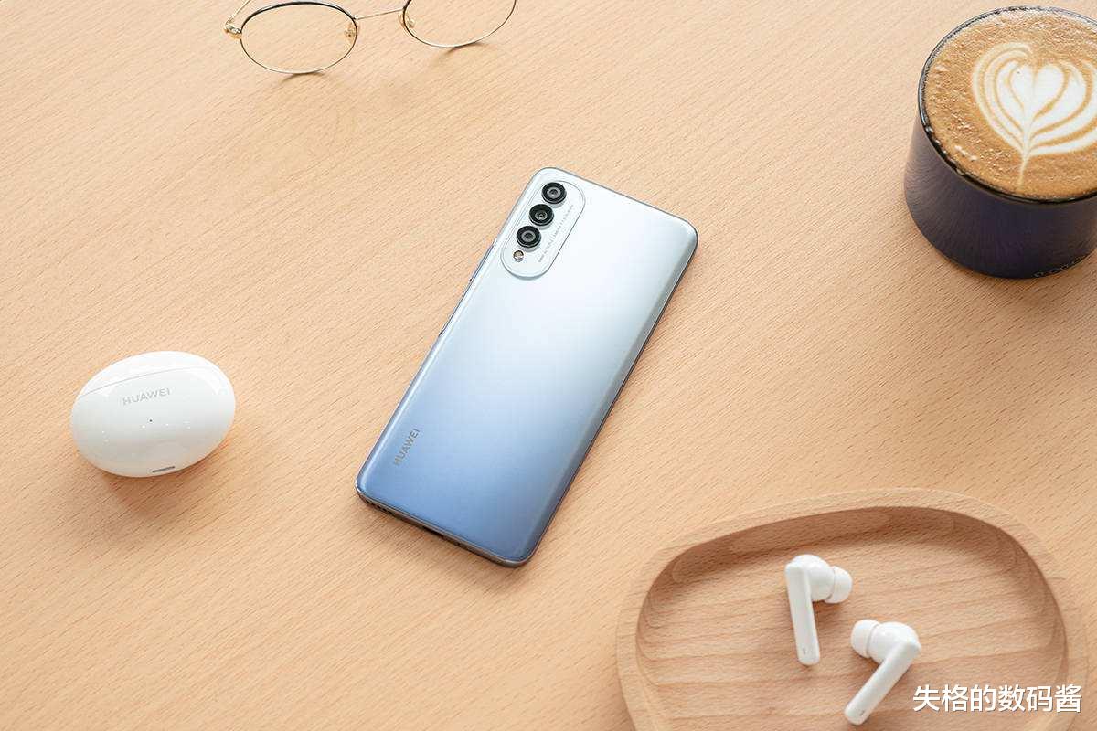华为|新年换新机紧急避雷，这三款手机谁买谁吃亏，少花冤枉钱