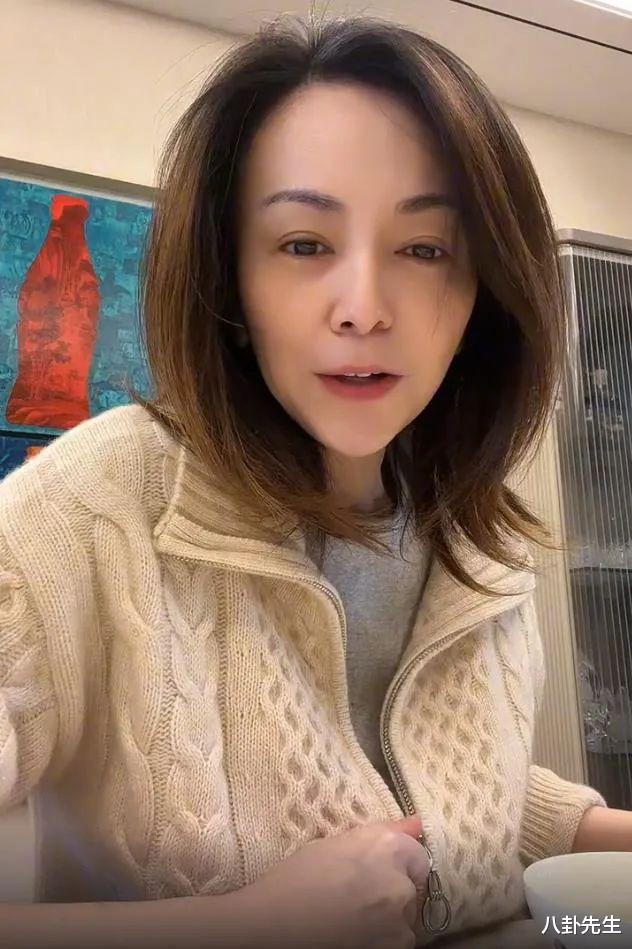 王琳|疫情下上海明星伙食大不同：雪姨王琳吃四菜一汤，左小青自烹海参