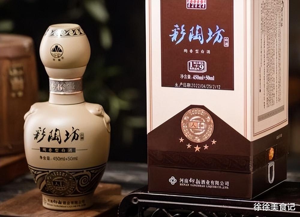 福建老板为女儿埋20瓶茅台做嫁妆,如今10年过去了,这酒咋样了?