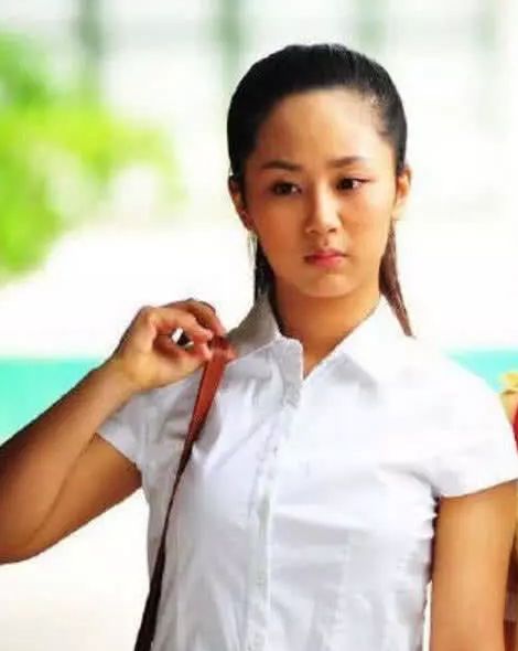 郝杰|关晓彤18岁、迪丽热巴18岁，当看到杨紫的18岁忍不住笑了！