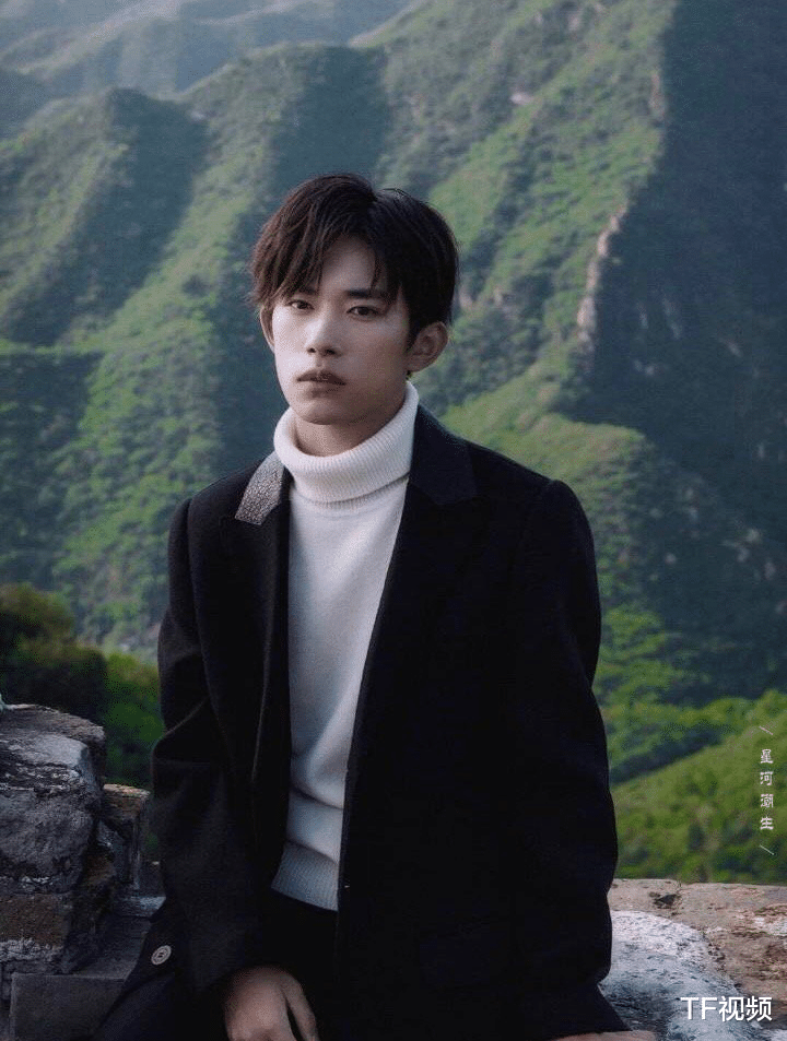 易烊千玺|粉丝发现易烊千玺包场支持好友，从未主动透露，感谢名单中也有他