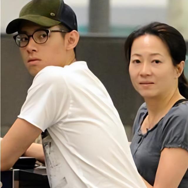 谭咏麟|72岁谭咏麟想当爷爷!26岁独生子从牛津硕士毕业,颜值高神似爸爸