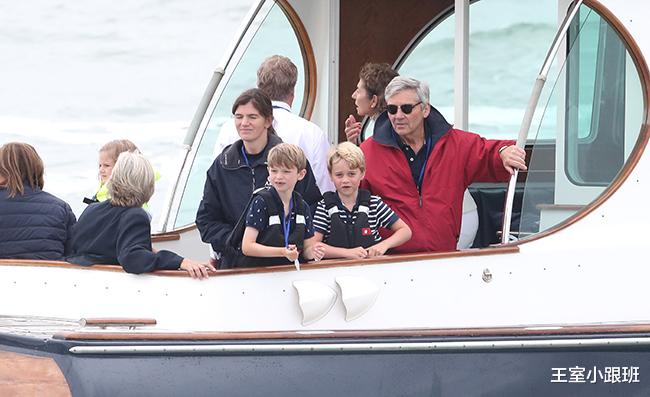 夏洛特公主|不光夏洛特，爱子小时候也爱吐舌卖萌，活泼调皮的样子太可爱了