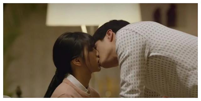 金正焕|八刷《请回答1988》才知道:看似单纯的崔泽是整部剧里最世故的人