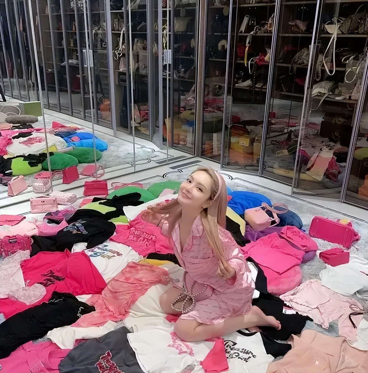 周扬青|表面是艺人，实际上是名媛千金的5位女星，潜规则，谁敢？