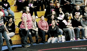 “一月80元的房子,我和女朋友整整租了半年!”兄弟腰挺好啊...