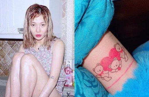 金泫雅|泫雅上演疯狂之举,裸全背秀文身,韩网:文身中毒!