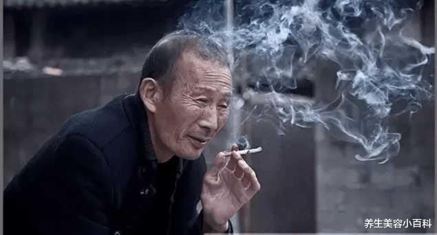 红薯|老烟民最该警惕的四个癌变信号!