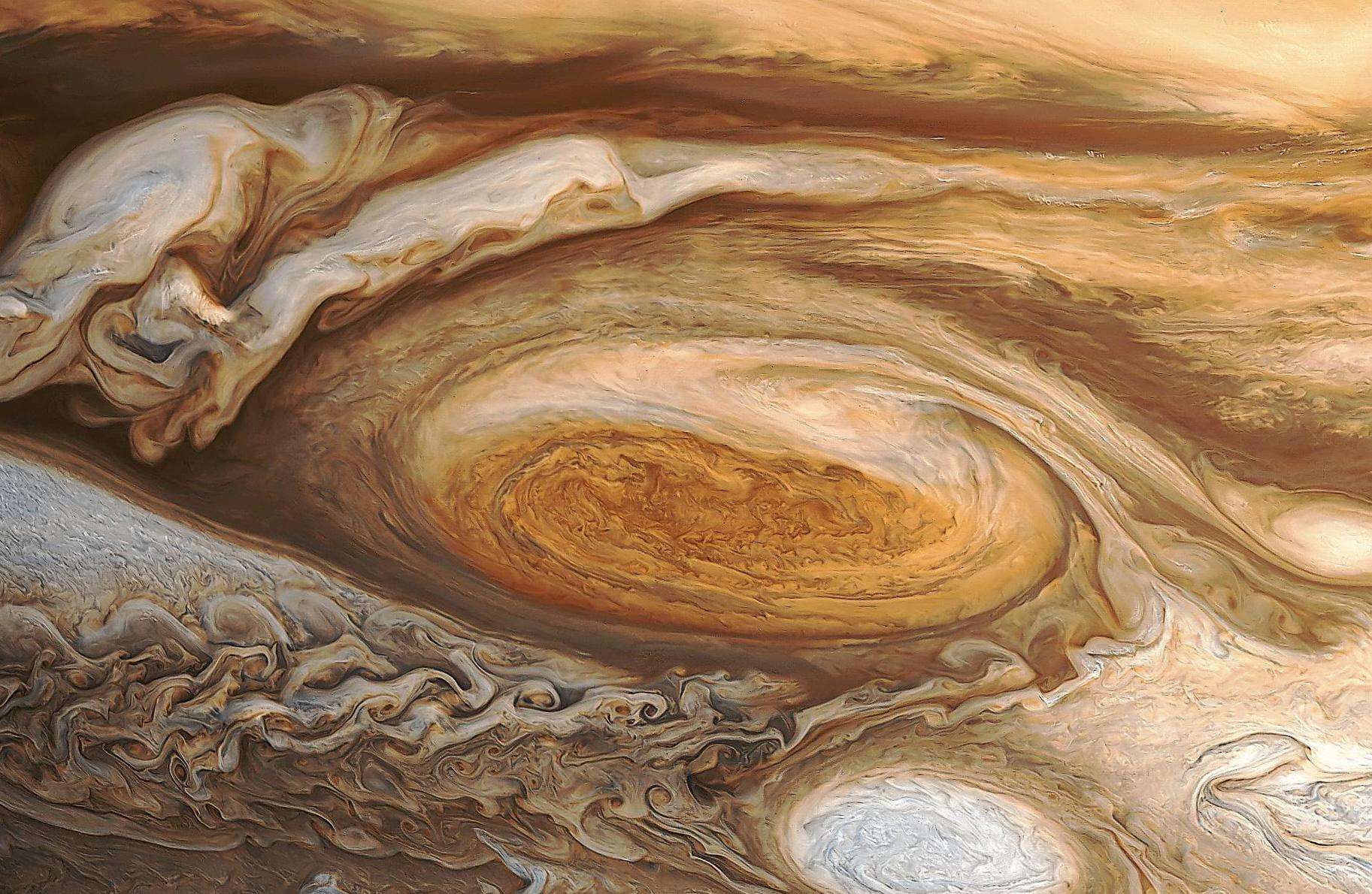 表面形成的超级风暴气旋,就能容纳3个地球!木星究竟有多可怕?