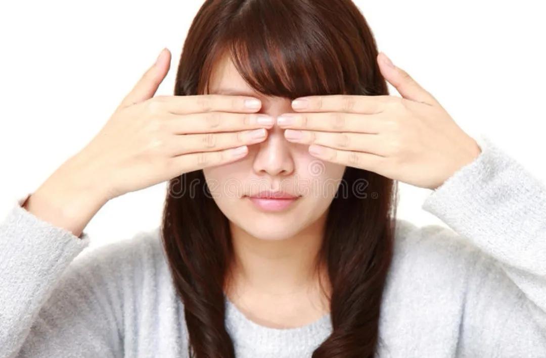 聚会|两次结婚，她都瞎了眼（微小说）