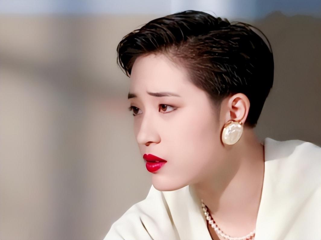 香港小姐|短发女神，港姐出身，55岁成2022港姐决赛大赢家，新造型再封神