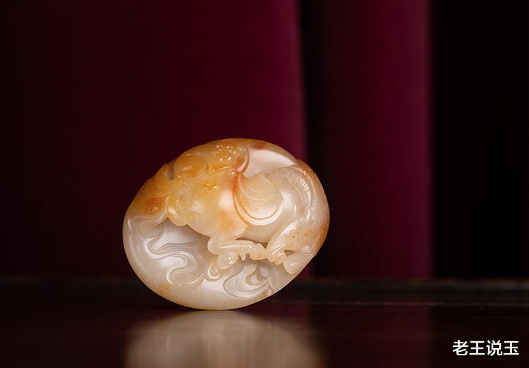 翡翠手镯|普通人应该如何玩玉藏玉?