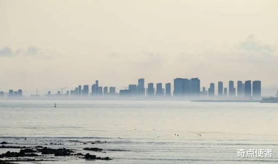 海口出现“空中楼阁”,看起来像一座天宫,真与平行时空有关?