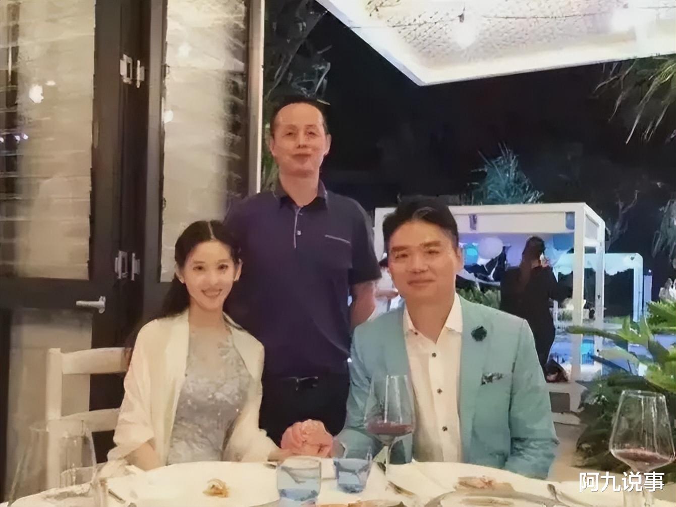 |刘强东请老丈人吃饭被网友批不懂礼貌，金钱的力量真有这么大吗？