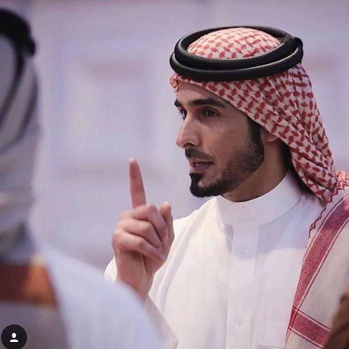 表情包|爆上热搜，的卡塔尔王子，现实私照长这样？网友：这么看觉得他好穷…