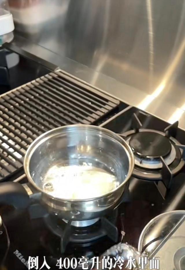 方媛|方媛晒家中厨房一角，细节满满都是高档货，网友：嫁对了人！