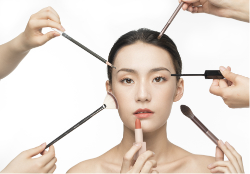 运动 同为化妆品，为什么彩妆要卸妆而水乳精华不用？