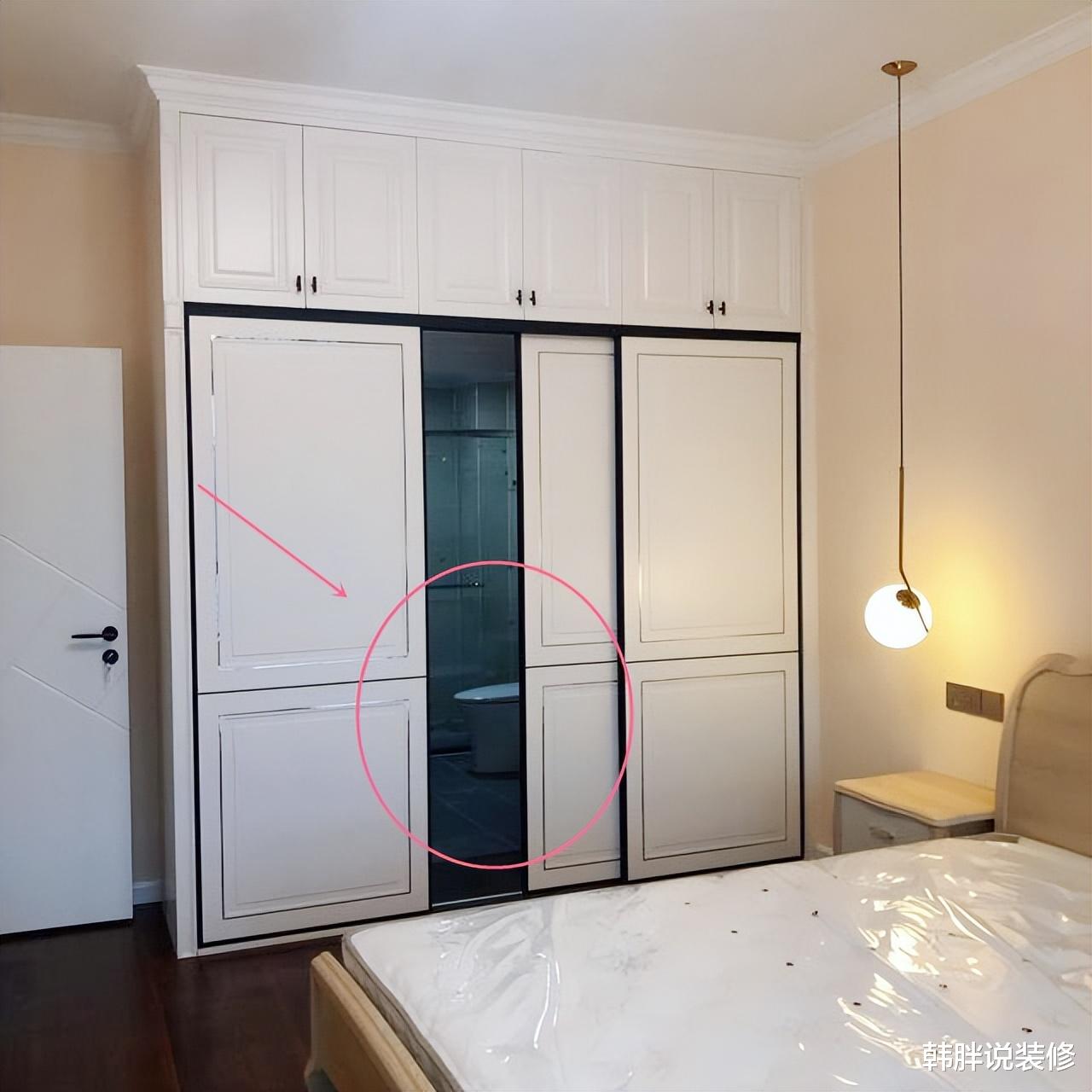 她把新房晒到网上,装修效果很简洁,却因衣柜里面装厕所“火”了