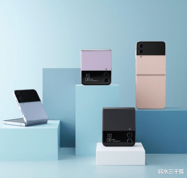 三星Galaxy Z Flip 4|拥有立式交互功能，三星Galaxy Z Flip4可以解放双手