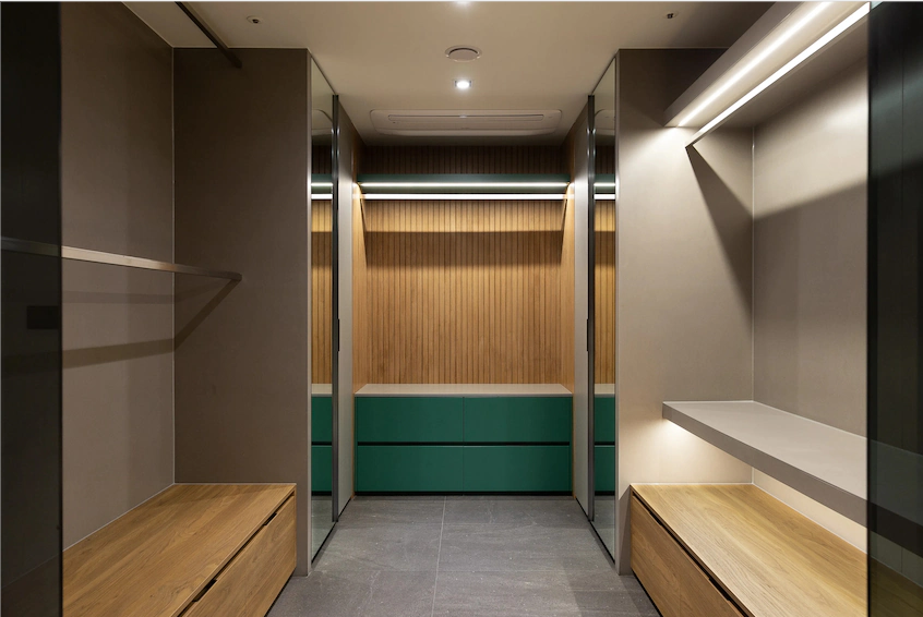 装修不再“循规蹈矩”,减少家具数量,阳光房里砌花坛过小资生活