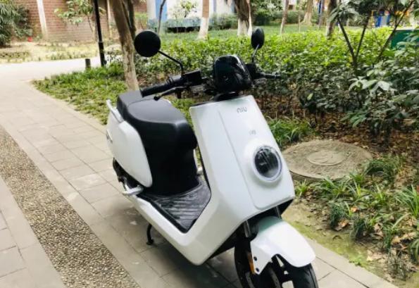 用了就充和没电再充,哪个方式更好?选错车子少用好几年