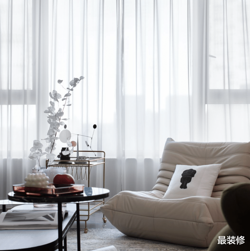 170平的轻奢风家中，藏着两个小公主的“童趣乐园”，好温馨