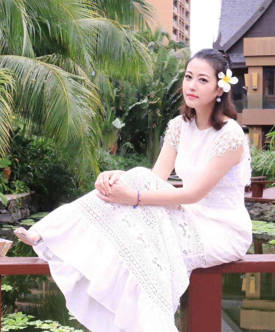 发型 周海媚越活越年轻,穿公主裙还扎双马尾好俏皮,看着哪像55岁的人