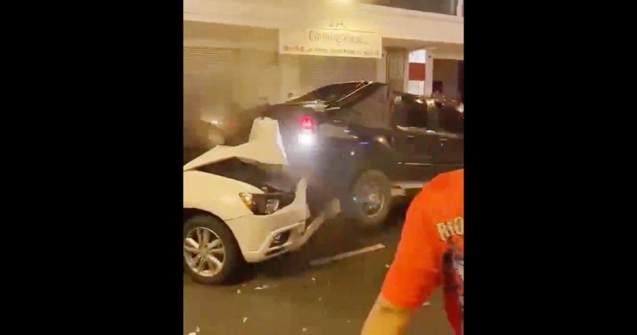 数名男子男疑酒后纠纷爆发冲突 开车倒退撞人