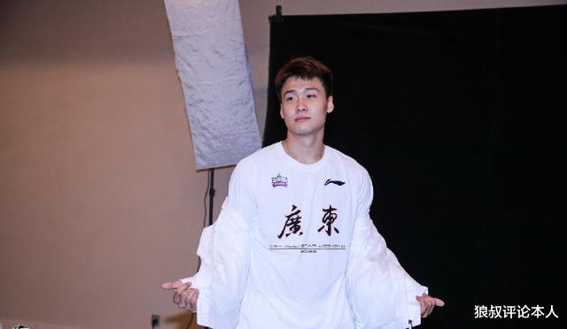 赵睿|CBA全明星写真拍摄花絮，赵睿搞怪，胡明轩高冷男孩，同框太喜感