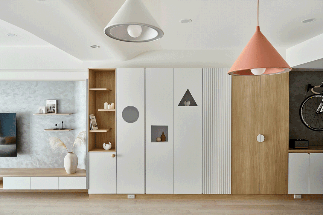 这对夫妻很有眼光,坚持极简主义,把房子装得简约又高级,晒晒