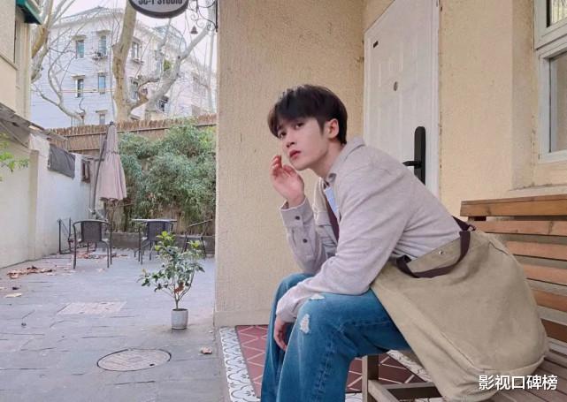 主持人|檀健次和郑合惠子做过新闻主播？主持人和演员不分家，例子有很多