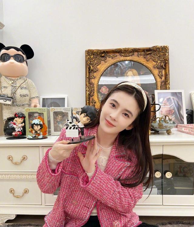 刘耀文|赵樱子疑似直播发言内涵刘耀文，超话被粉丝攻占，大骂其蹭热度