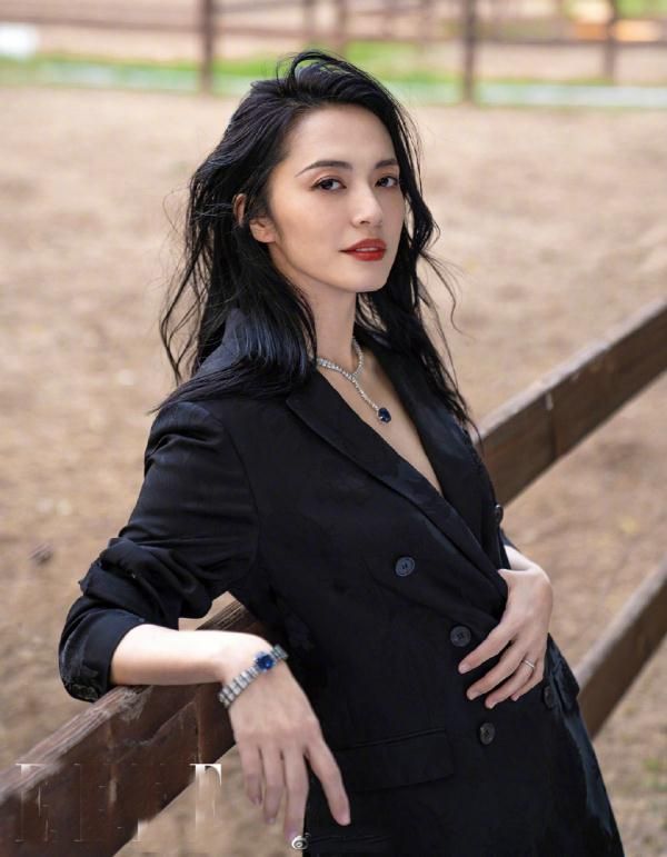 三文鱼 50岁女人需要避开的5款“发型”，不是扮嫩就是显老，太影响气质