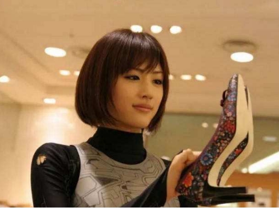 维信诺|“妻子机器人”市场太火爆，售价标到10万，日本人依然争着抢购
