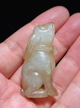 新疆维吾尔自治区|明 和田玉籽料 白玉 玉兔 把件