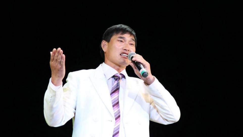 陈萌|陈萌收到万元金手镯，称朱家很用心自己很喜欢，网友：喜欢的是钱