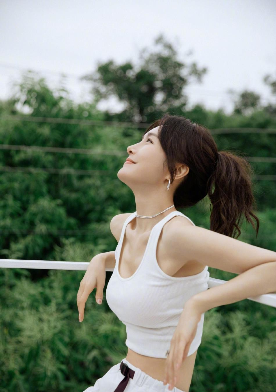 秦岚|秦岚夏日美照 清纯如二十岁