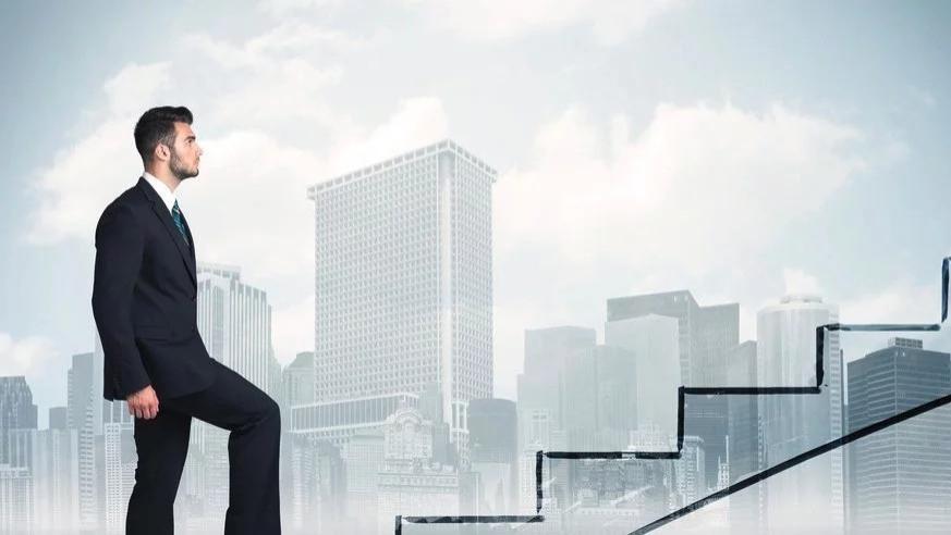 贾琏|案例: 只看人际关系的人，最后怎么样了