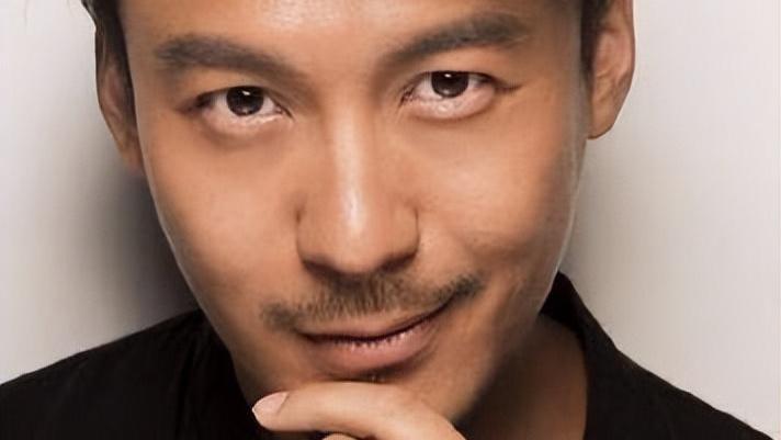 妻子再发文控诉演员王东, 称其交不起电费还借钱交抚养费