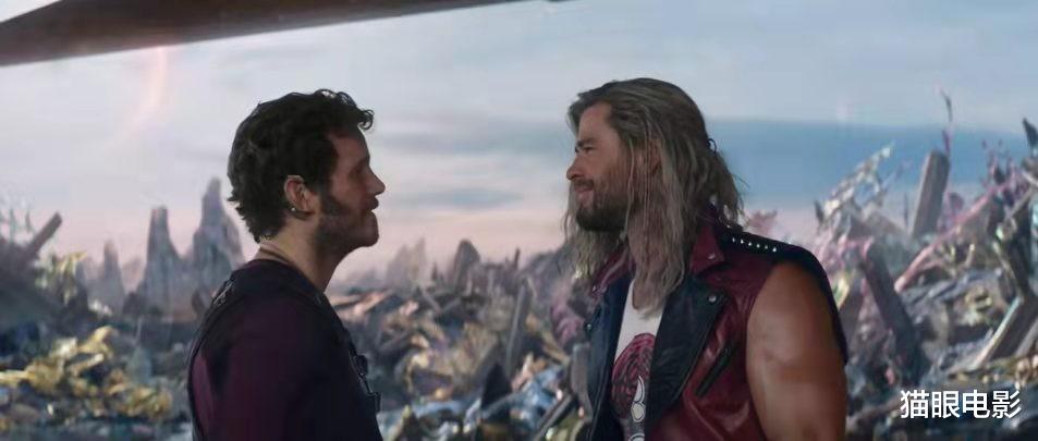 预告片|雷神4首支预告来了!女雷神拿着锤子首次亮相,肱二头肌不输锤哥