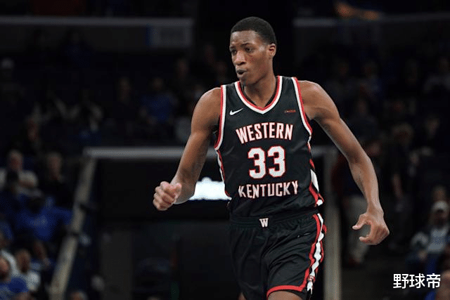 盖帽|绝对天赋！身高2米26，场均4.6帽，命中率72%！他为啥进不了NBA？