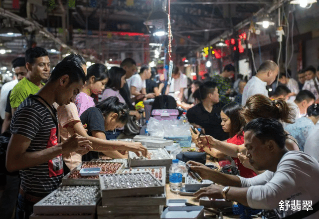 翡翠|玉出云南，云南不产玉，为什么这么说？