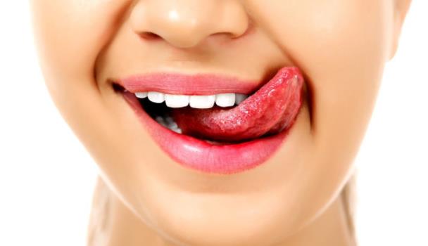 俗语“未言舐唇势必妖,面目雌雄不可交”面相学有道理吗?