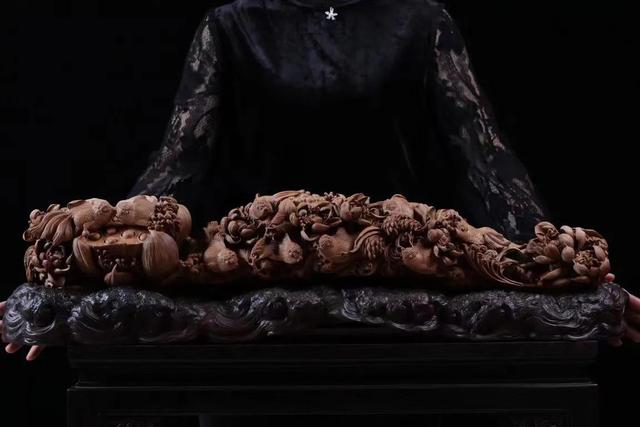 金玉|一木案摆香满堂！好一个木雕·金玉荷景