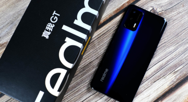 高通骁龙|骁龙888跌至“白菜价”,65W快充+12+256GB,如今跌至2099元